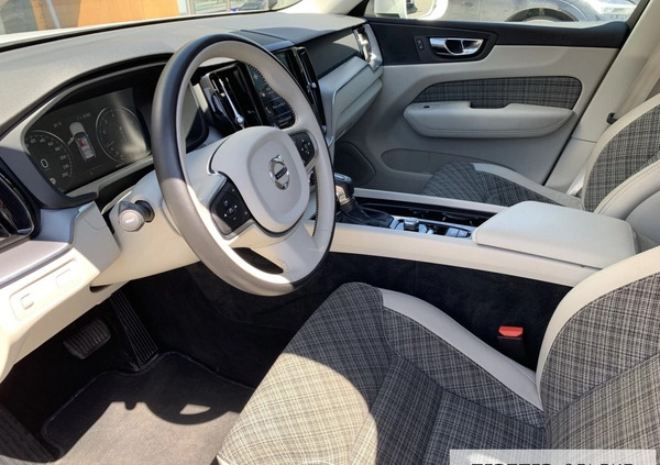 Volvo XC 60 cena 134900 przebieg: 124710, rok produkcji 2020 z Kraków małe 277